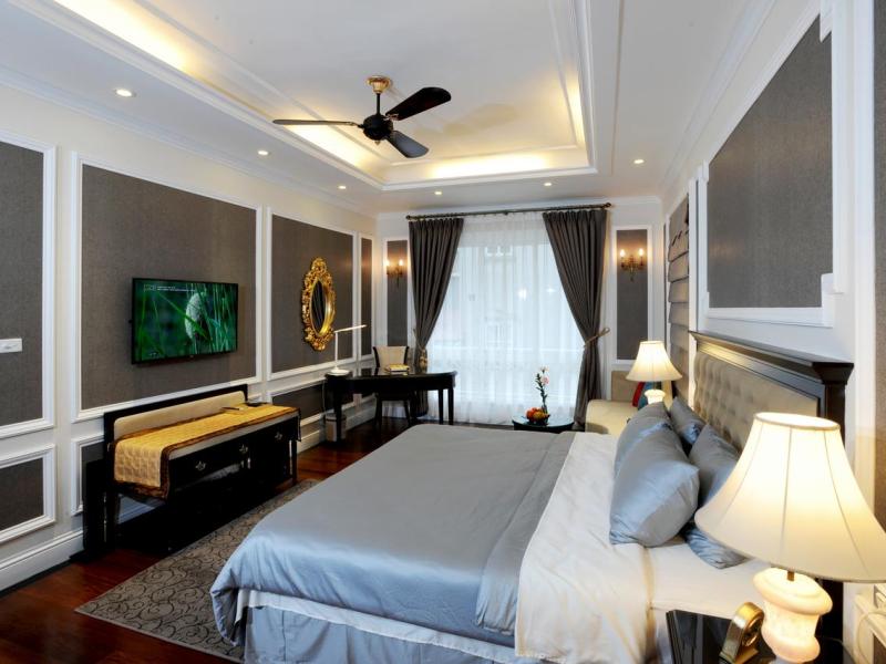 New Era Hotel & Villa