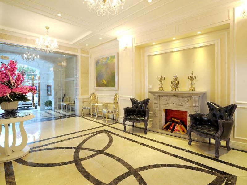 New Era Hotel & Villa