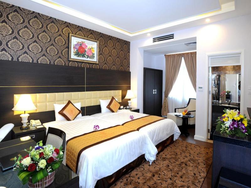 New Era Hotel & Villa