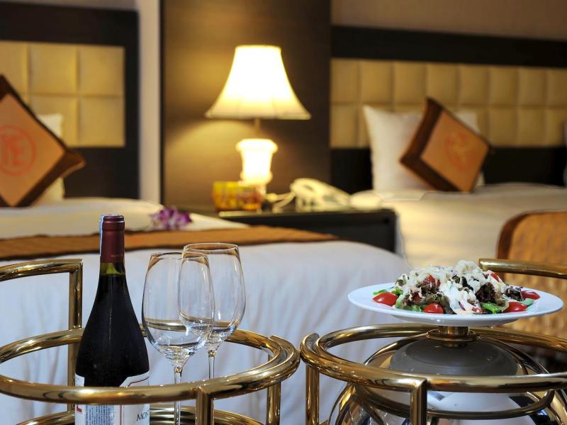 New Era Hotel & Villa