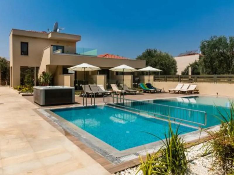 Notos Luxury Boutique Hotel