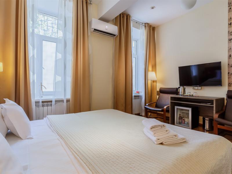 Jazz Hotel