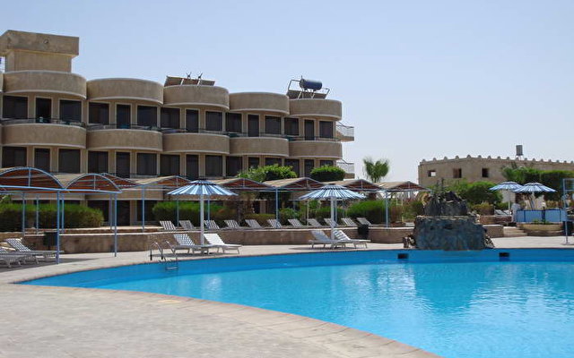 El Samaka Desert Inn