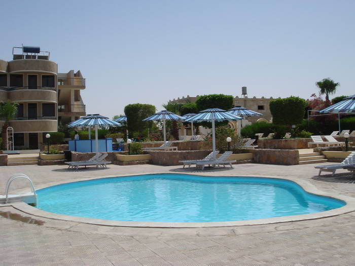 El Samaka Desert Inn