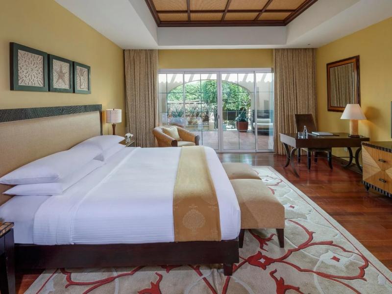 Desert Islands Resort & Spa by Anantara