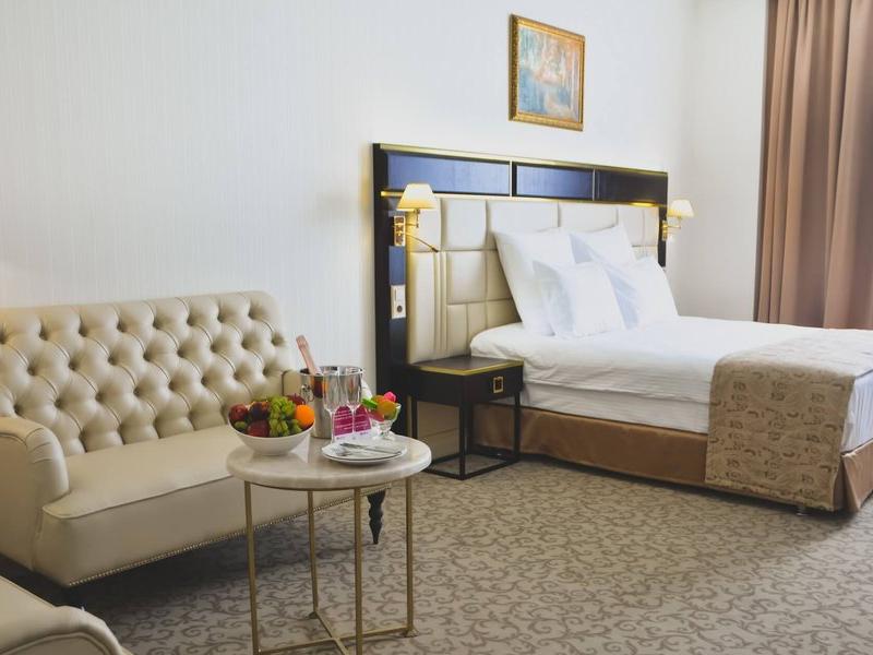 7 Avenue Hotel & SPA