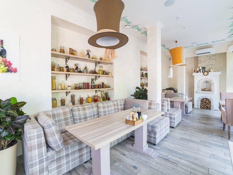 7 Avenue Hotel & SPA