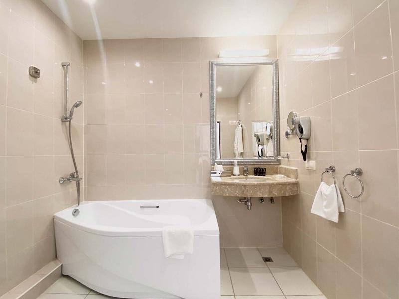 7 Avenue Hotel & SPA