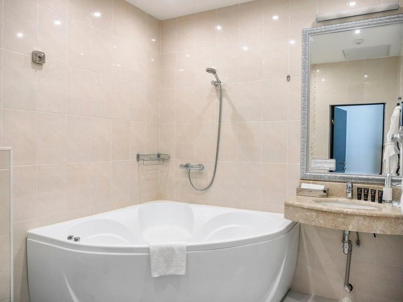 7 Avenue Hotel & SPA