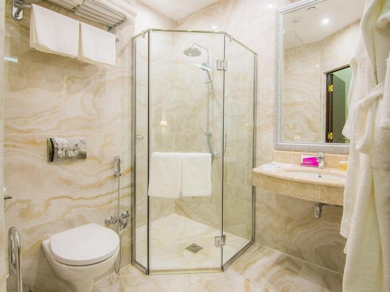 7 Avenue Hotel & SPA