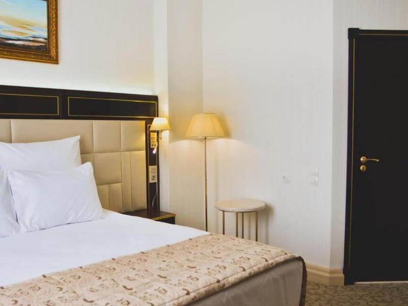 7 Avenue Hotel & SPA