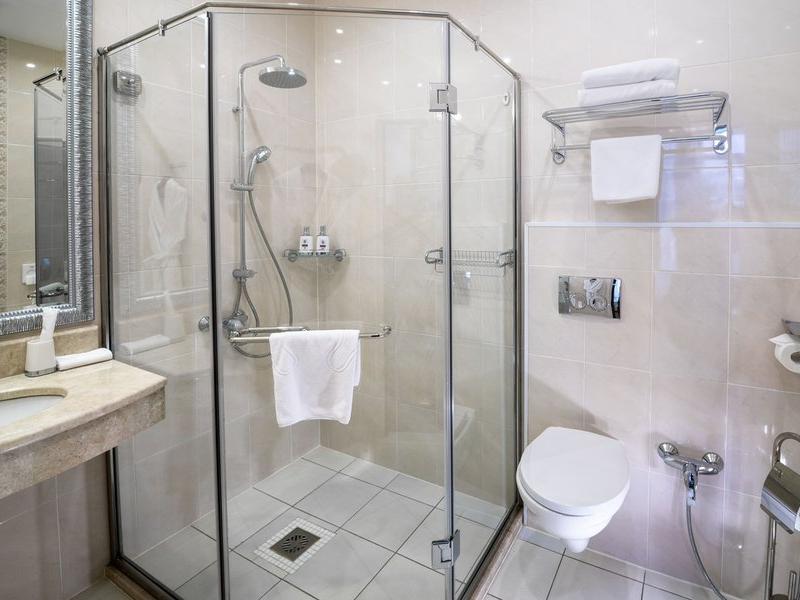 7 Avenue Hotel & SPA
