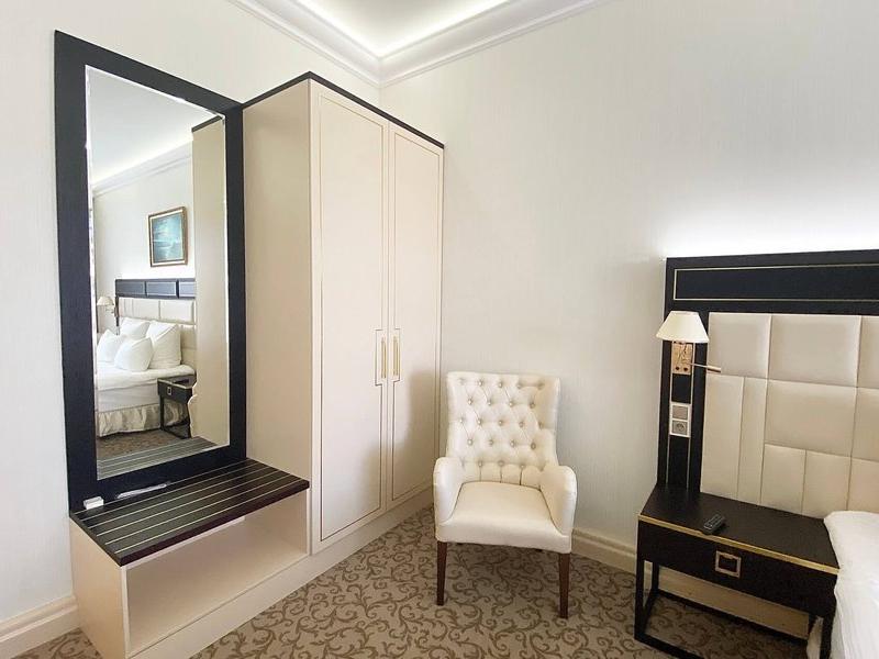 7 Avenue Hotel & SPA