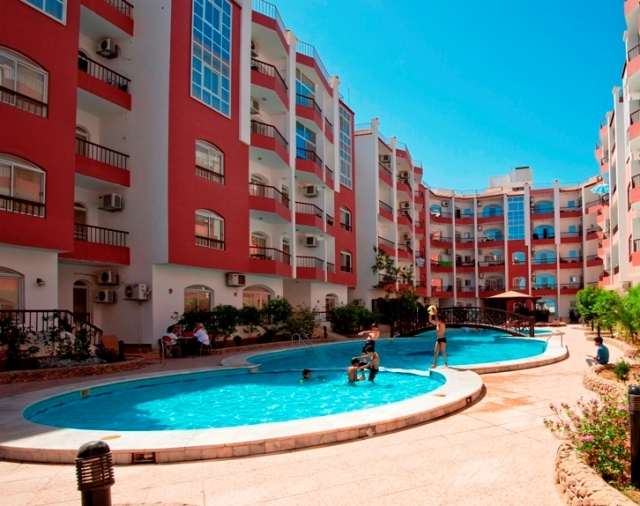 Desert Pearl Apartments