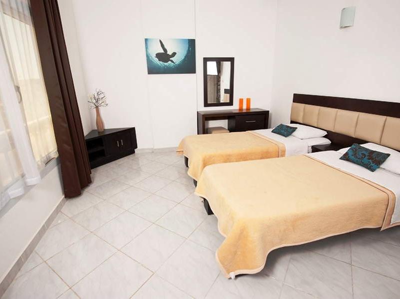 Desert Pearl Apartments