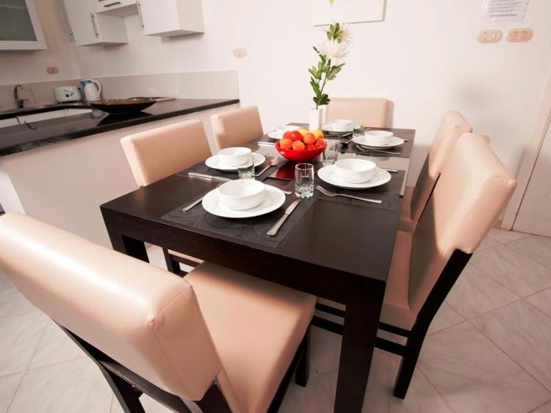 Desert Pearl Apartments