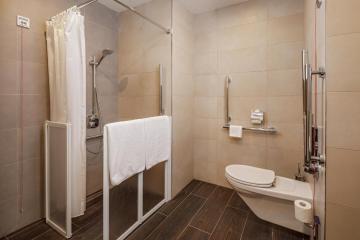 Отель Hilton Garden Inn Novorossiysk Россия, Новороссийск, фото 12