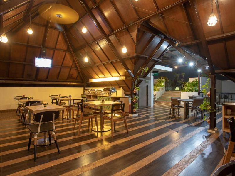 MaxOneHotels.com at Seminyak