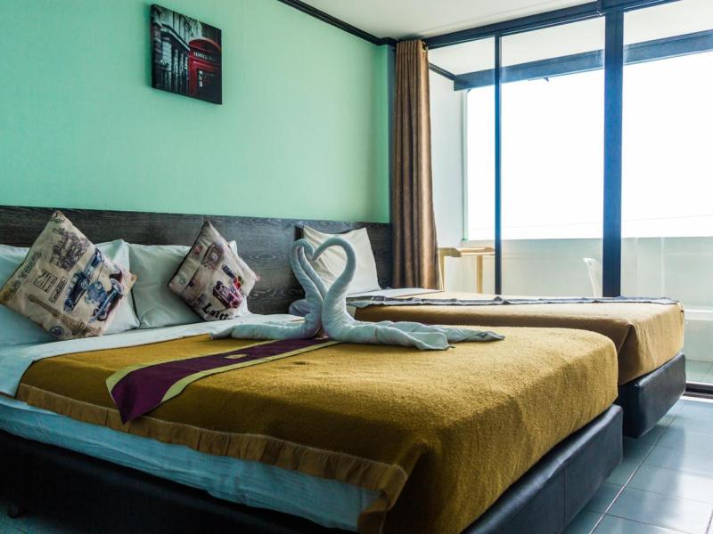 Happy Jomtien - Beachfront