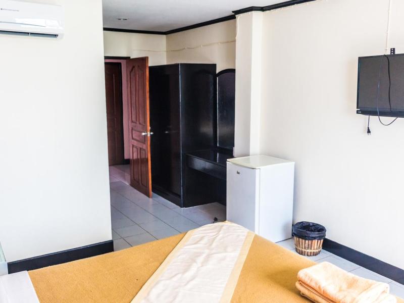 Happy Jomtien - Beachfront