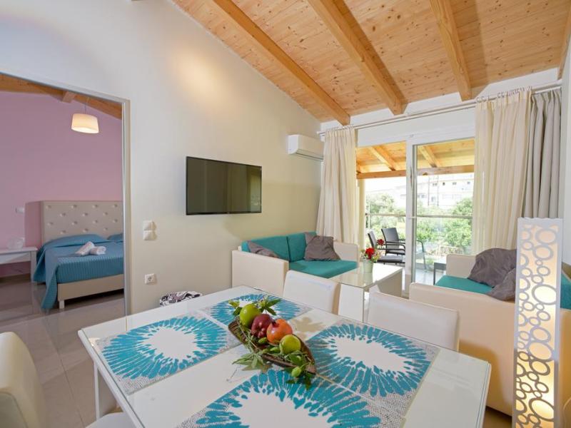 Palapart Yasas Suites & Studios by Gikas