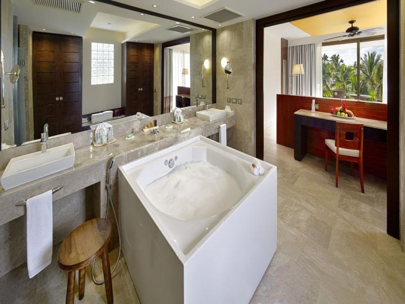 Barcelo Maya Grand Resort