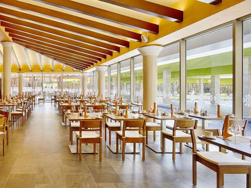 Barcelo Maya Grand Resort