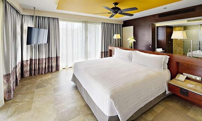 Barcelo Maya Grand Resort