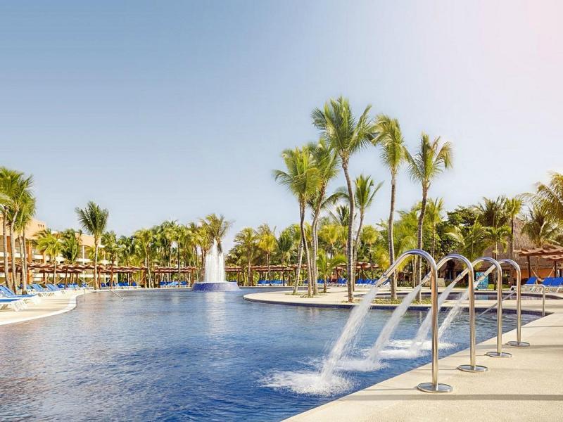 Barcelo Maya Grand Resort