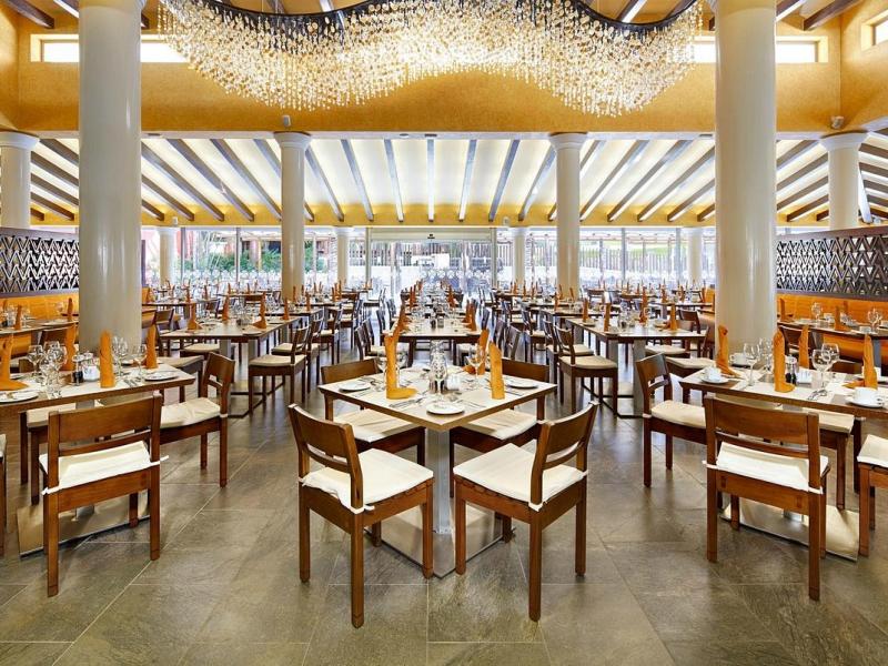 Barcelo Maya Grand Resort