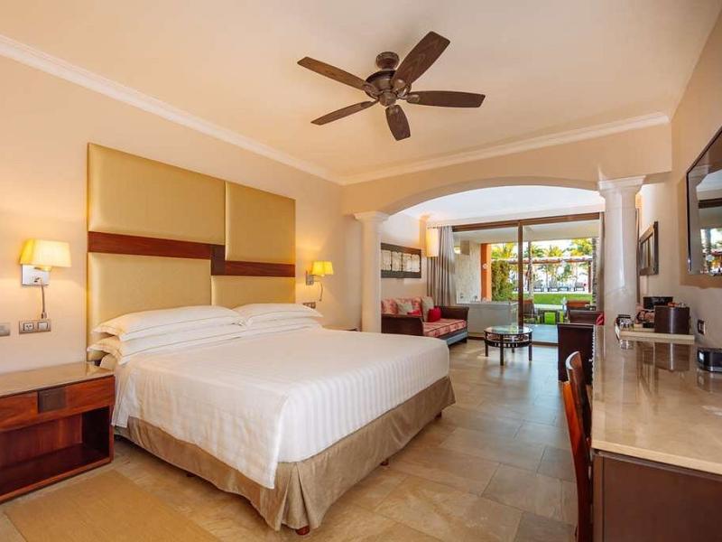 Barcelo Maya Grand Resort