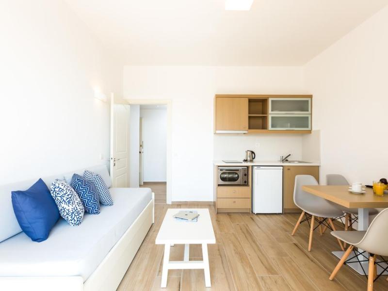 Elina Hotel
