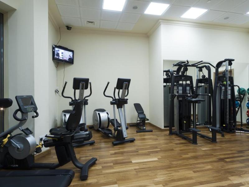 Magnum Hotel & Suites West Bay