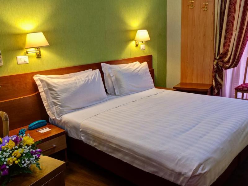 The Hotel Riviera, Sure Hotel Collection by Best Western