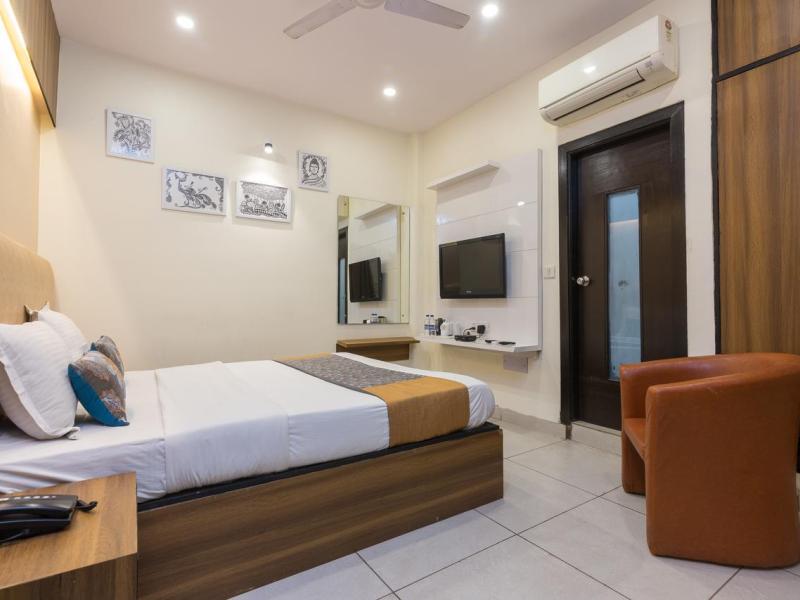 Rupam Hotel