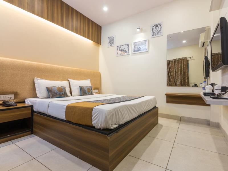 Rupam Hotel
