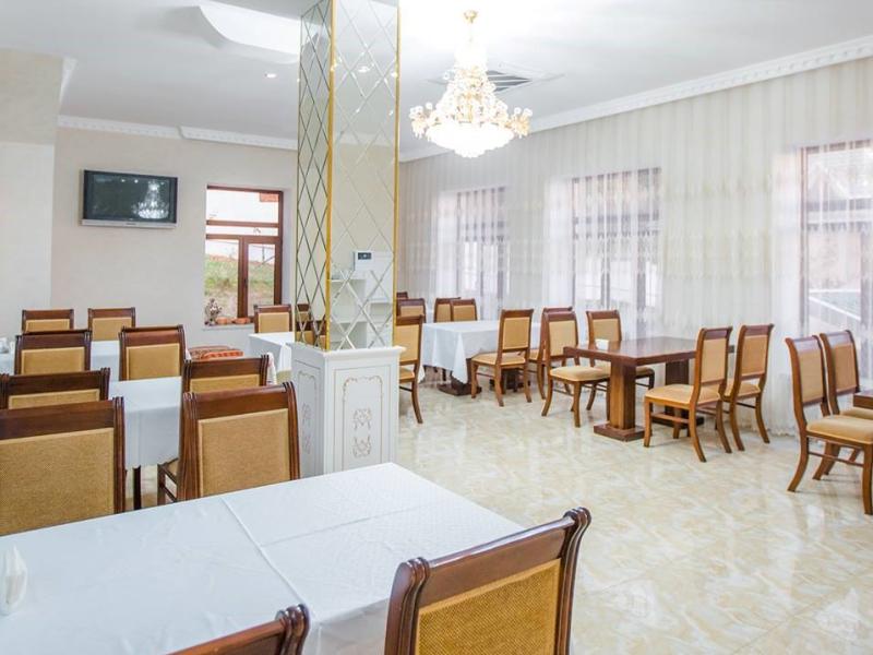 White Boutique Hotel