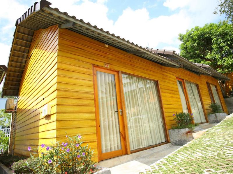 Dendi Bungalow