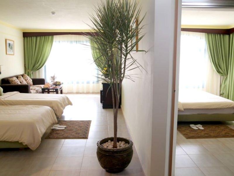 Dessole Royal Rojana Resort