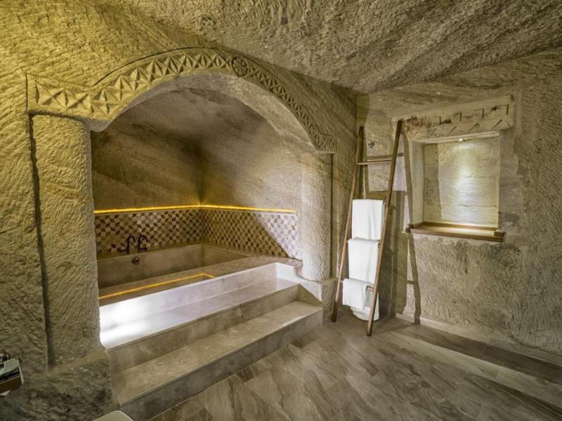 Utopia Cave