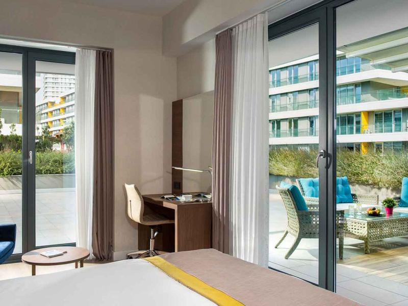 The Superior Living Batisehir