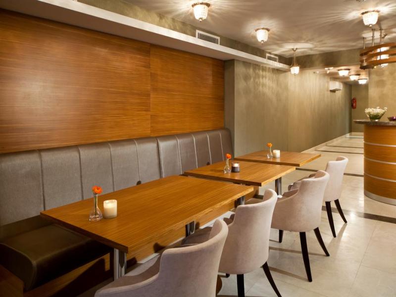 Gravis Suites Hotel