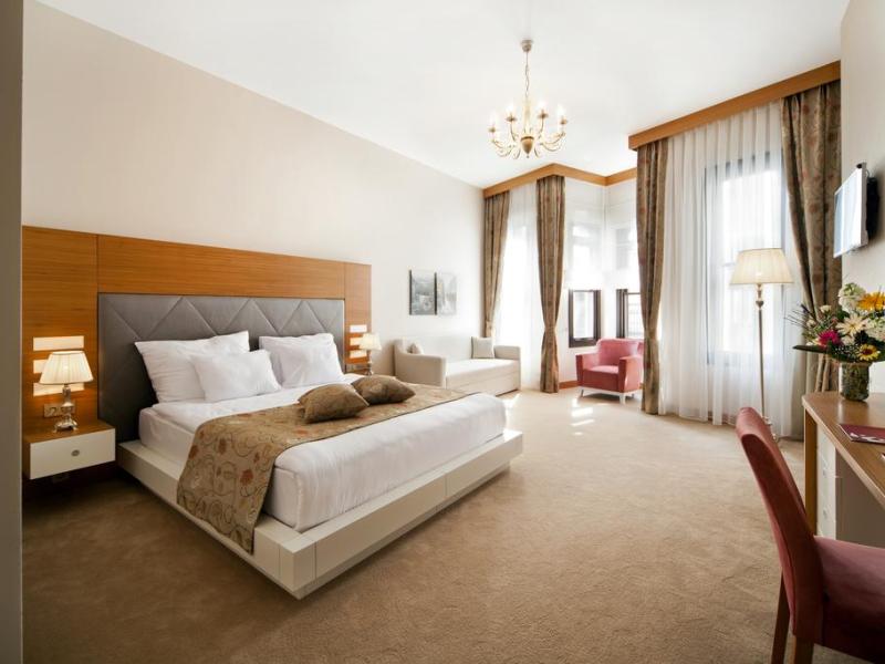 Gravis Suites Hotel