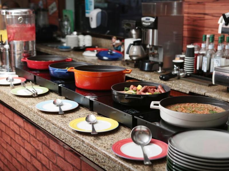 MENA ApartHotel Albarsha