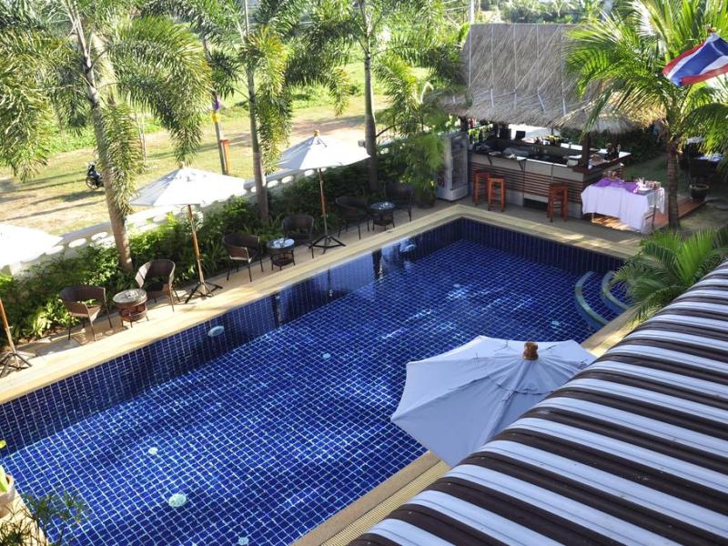 Baan Chayna Hotel