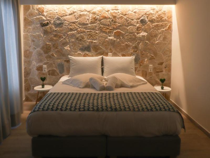 Ekati Mare Suites & Villas