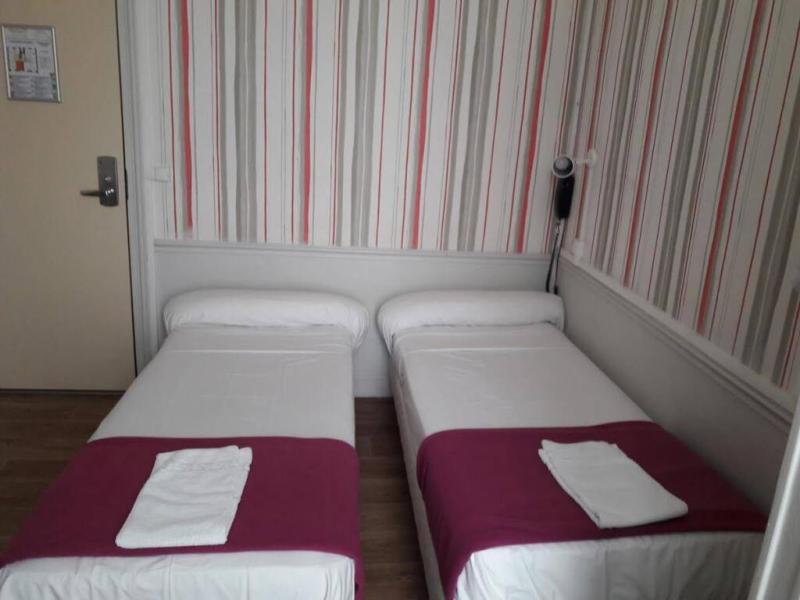 Plug-Inn Hostel