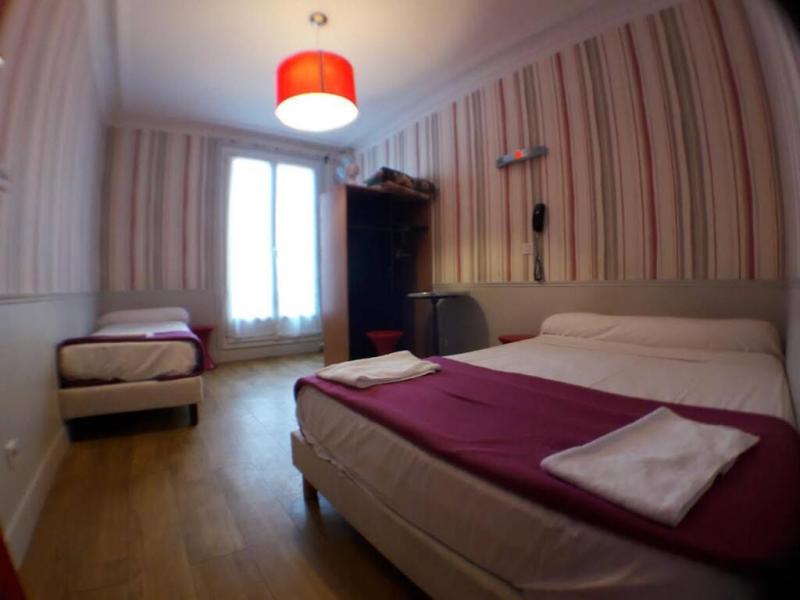 Plug-Inn Hostel