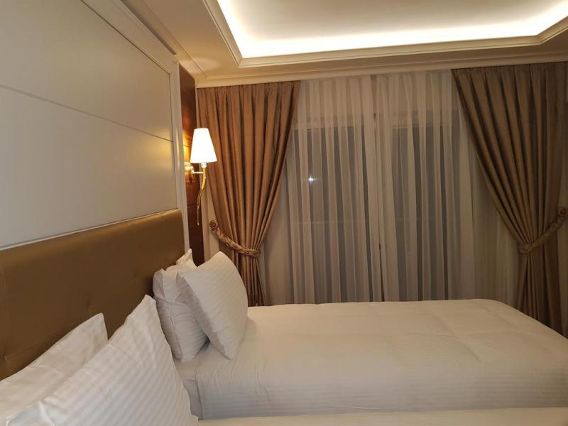 Grand Marcello Hotel