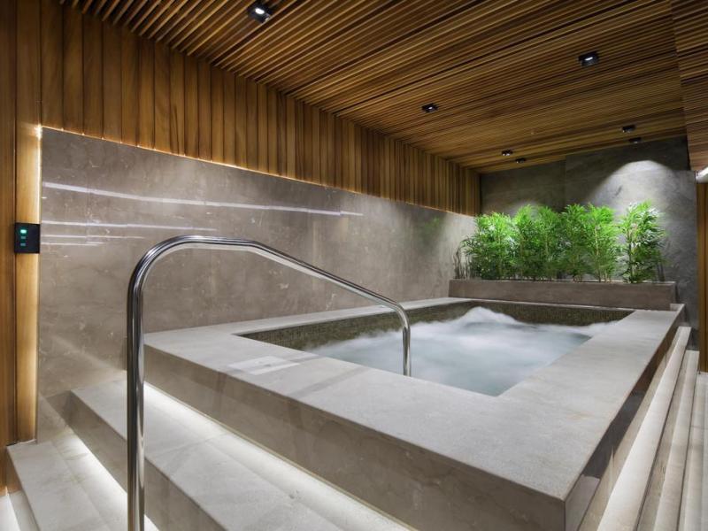 DoubleTree by Hilton Hotel Istanbul - Piyalepasa